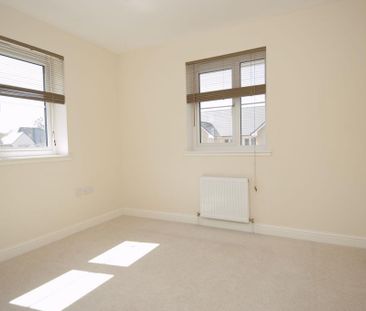 2 bedroom semi-detached house to rent - Photo 4