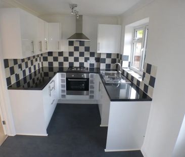 Modern 2 Bedroom End Terrace Clean and Bright for Rent in Bridgwater - Photo 2