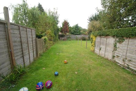 2 bedroom terraced house to rent - Photo 2