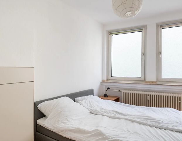 Miete inkl. Nebenkosten: 1.850 € pro Monat, plus Strom, inkl. Heizung - Photo 1