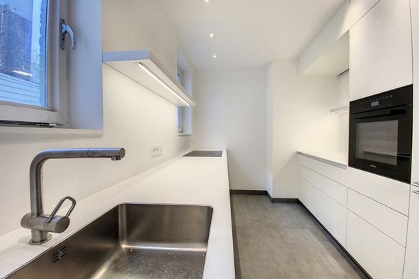 Beau triplex (+-200m²) situé à deux pas de la place du Sablon. - Photo 1