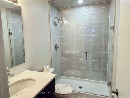 Condo Townhouse For Lease | W8147172 - Photo 5