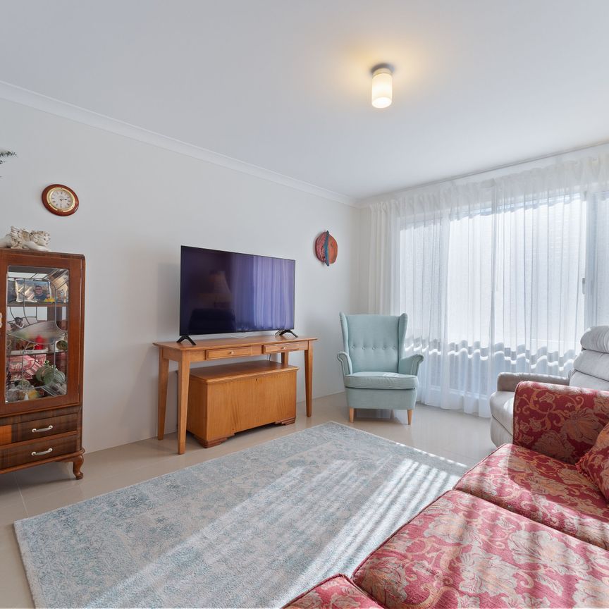 Four Bedroom Family Home in Baldivis - Photo 1