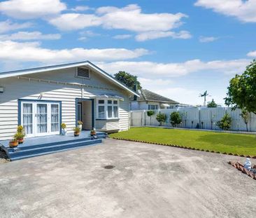 Furnished 3 Bedroom - Beautiful House !!!! - Photo 3