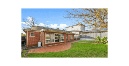 Spacious 3-Bedroom Home on Generous Allotment in Prestigious Netherby - Photo 2