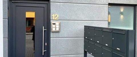 Neubauwohnung, kleiner Garten, Stellplatz, energetisch gebaut. - Photo 1