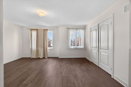 For Lease - 101 Sir Sanford Fleming Way, Vaughan, Ontario - Photo 4