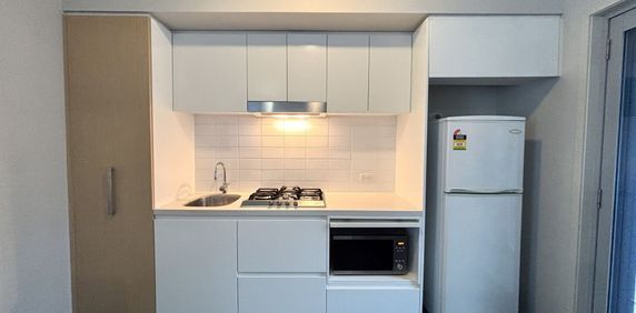 Entry via Broadoaks Street - Photo 2