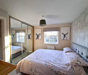 4 bedroom detached house to rent - Photo 4