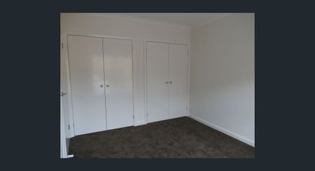 Cozy 2 bedroom home - Photo 4