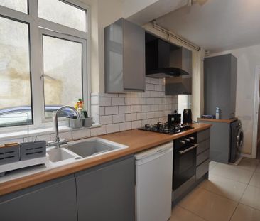 3 bedroom semi-detached house to rent - Photo 1