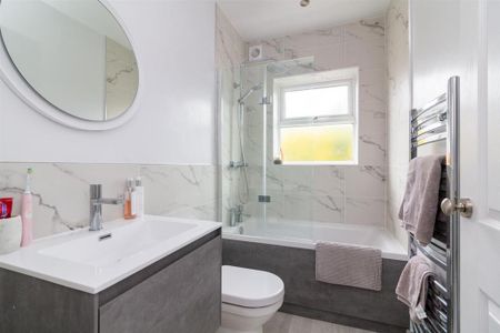 2 bedroom terraced house to rent - Photo 5