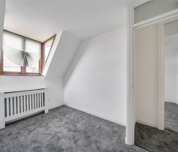 Roundhouse Court, Lymington, Hampshire, SO41 flat to rent - Photo 5