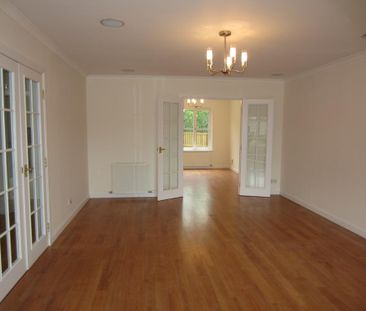 5 bedroom detached house to rent - Photo 3