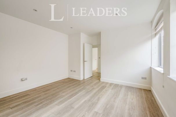 1 bedroom apartment to rent Holmes Park, North Street, Horsham, RH12 - Photo 1