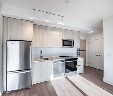 For Lease - 3250 Carding Mill Trail Unit# 231, Oakville, Ontario - Photo 2