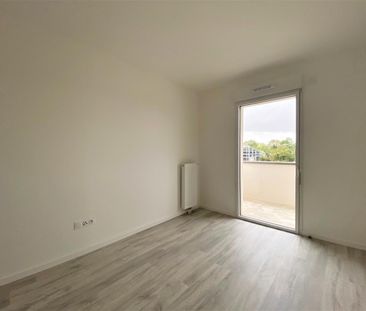 location Appartement T2 DE 40.6m² À AMIENS - Photo 2