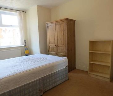 Bedroom Detached House In Winton, BH9 - Photo 3