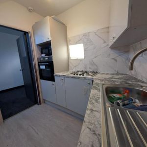 1 bedroom house to rent - Photo 2