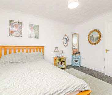 Railway Street - Photo 5