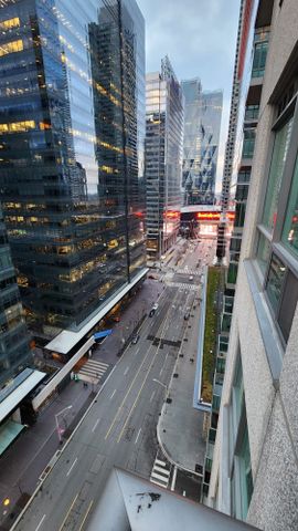 For Lease - 30 Grand Trunk Crescent Unit# 2205, Toronto, Ontario - Photo 4