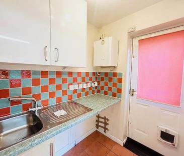 4 bedroom detached house to rent - Photo 5
