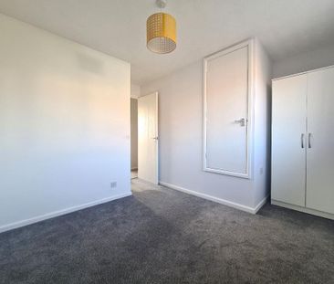 2 bedroom semi-detached house to rent - Photo 4