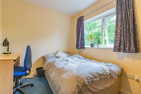 6 bedroom house to rent - Photo 3