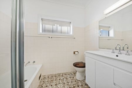 Fantastic Three Room House On Prime Fringe of Parramatta CBD - Photo 5