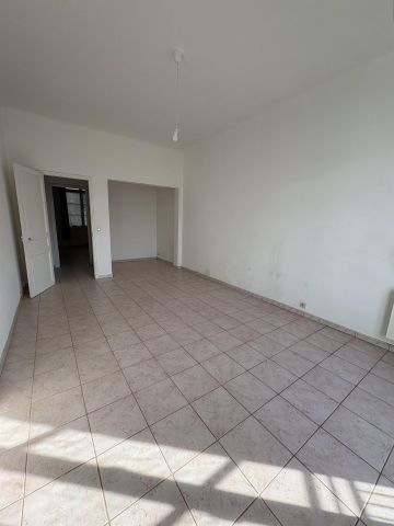 Appartement 2 pièce(s) 58.68 m² - Photo 2