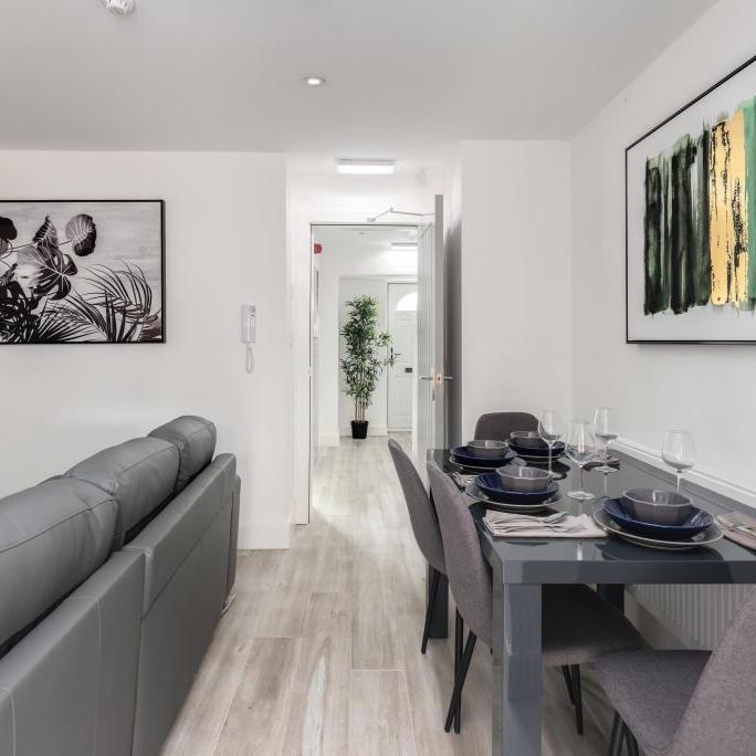 5 bedroom house to rent - Photo 1