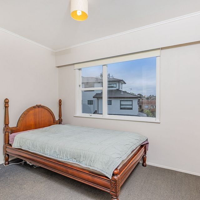 Charming 3BR Unit in Remuera! - Photo 1