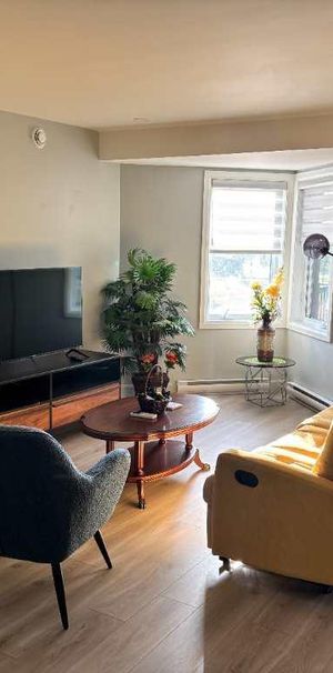Logement 4 1/2 condo locatif avec ascenseur - Photo 1
