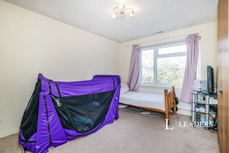 4 bedroom detached house to rent - Photo 5