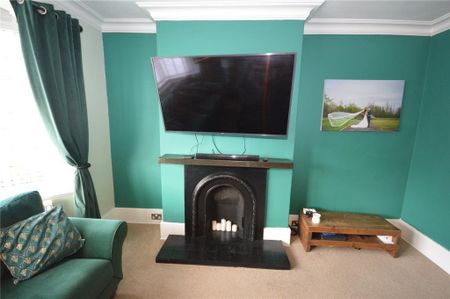 5 bedroom semi-detached house to rent - Photo 3