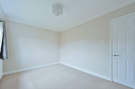 3 bedroom detached house to rent - Photo 5
