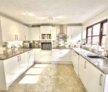 3 bedroom detached house to rent - Photo 2