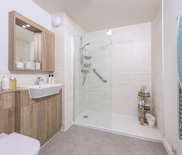 Beck Lodge, Park Gate, Southampton - Photo 5