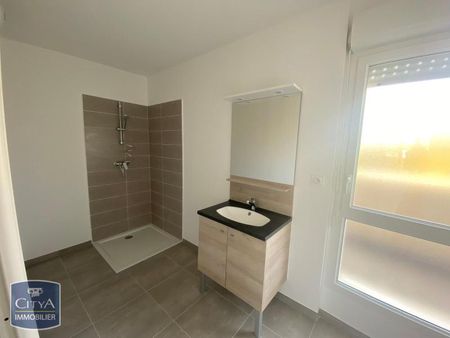 Location Appartement 2 pièces 47m² MARTIGUES 13500 - Photo 2