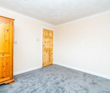 2 bedroom maisonette to rent - Photo 3