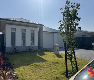 LOW-MAINTENANCE LIVING IN BALDIVIS — MODERN 3X2 RENTAL - Photo 4