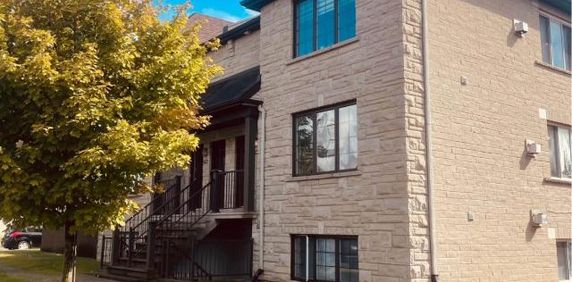 Beau 4 ½ à 100e ave, Chomedey, style condo - Photo 2