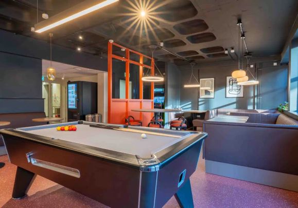 Platinum Studio - Photo 1