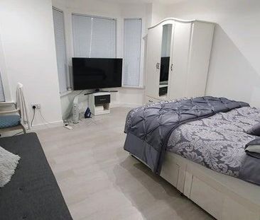 4 bedroom house to rent - Photo 5