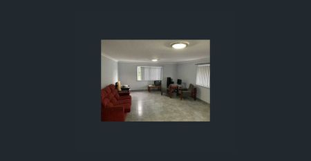 Spacious 4-Bedroom Family Home in Thriving Austral | Walk to Station & Parks - Photo 2