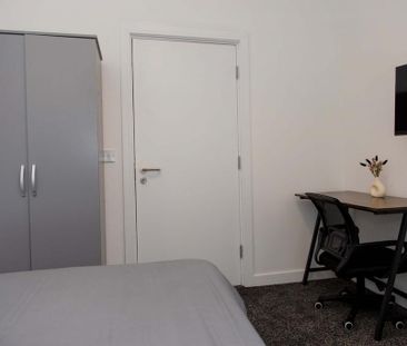 6 bedroom terraced house to rent - Photo 5