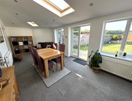 3 Bedroom Semi Detached To Let - Photo 3