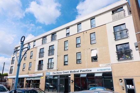 Derry Avenue, South Ockendon, Property for rent - Photo 5