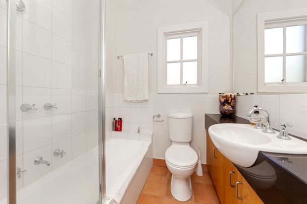 9/16 Victoria Street, Brighton VIC 3186 - Townhouse For Rent | Domain - Photo 1