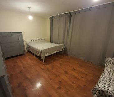 Room in a Shared Flat, Lockwood Square, SE16 - Photo 4